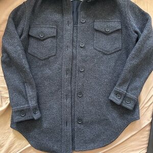 Aritzia shirt jacket - XS